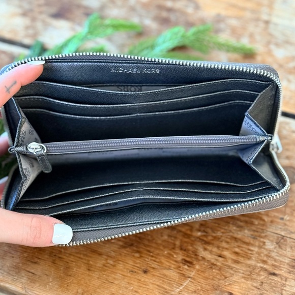 Michael Kors Silver Logo Wallet - Picture 9 of 12